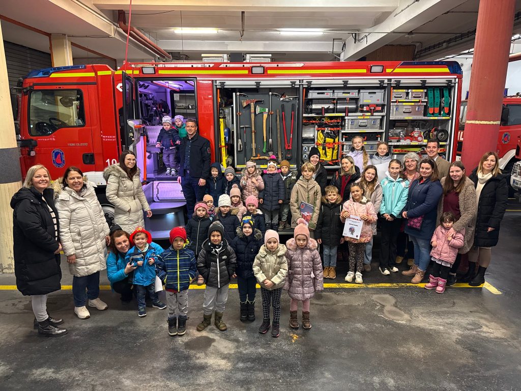 Podelitev priznanj natečaja 1