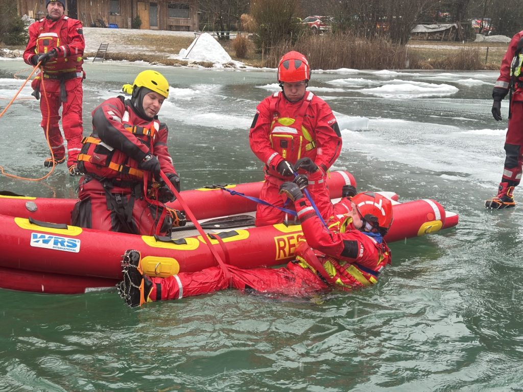Reševanje iz leda 4